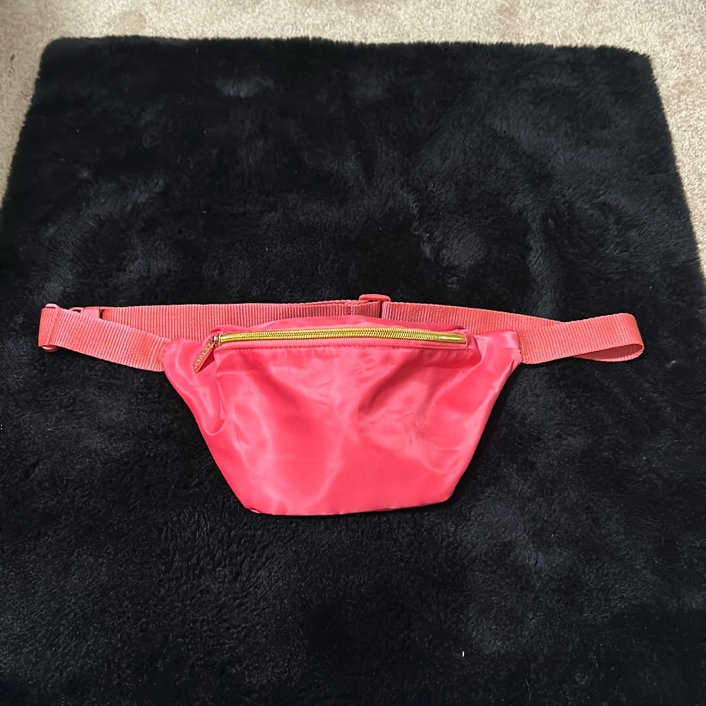 Nuetrogena cross body bag